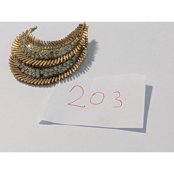 Signed Feather Brooch Pin - Curved Gold Rhinestone Brooch - Vintage Sparkling Fe - Picture 8 of 8